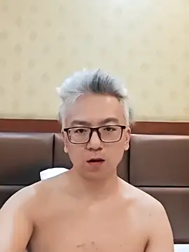 leoUSIR online show from April 2026 10:38:02 AM