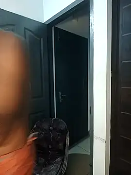 Snapshot of johnsinsexy chatting on November 2025 04:52:02 PM johnsinsexy online show from November 2025 04:52:02 PM