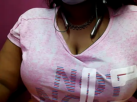 Snapshot of Tamilsathya2024 chatting on February 2025 04:33:01 PM Tamilsathya2024 online show from February 2025 04:33:01 PM