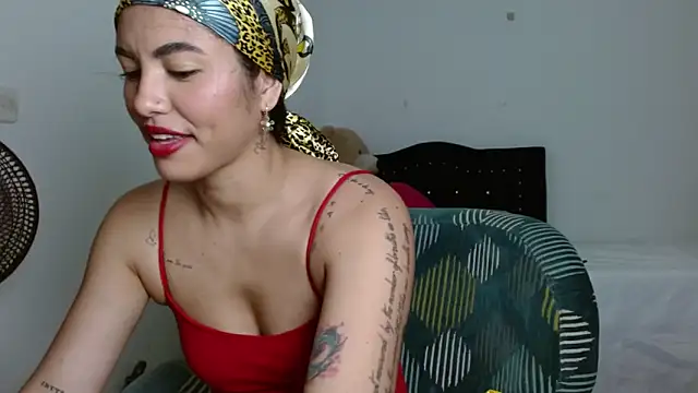 Sexy Lia  online show from December 2025 02:07:02 AM