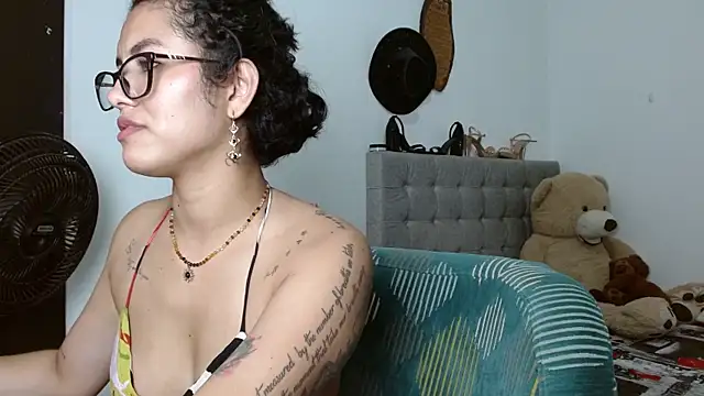 Sexy Lia  online show from April 2026 02:51:02 AM