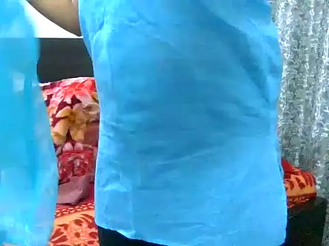 Snapshot of chavi_12 chatting on January 2025 06:24:02 PM chavi 12 online show from January 2025 06:24:02 PM