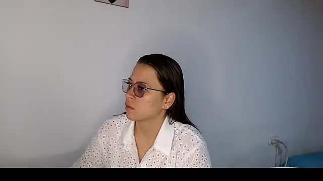 Snapshot of Paloma_Desire chatting on November 2025 01:00:01 PM Paloma Desire online show from November 2025 01:00:01 PM