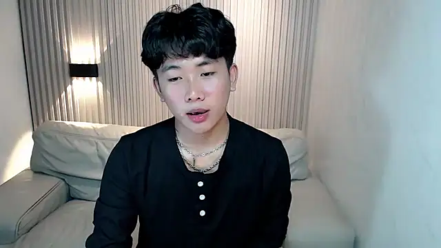 Snapshot of dangerzone0122 chatting on October 2025 05:44:01 PM dangerzone0122 online show from October 2025 05:44:01 PM