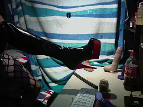 Snapshot of kinkycdslutsv chatting on December 2024 06:02:02 PM kinkycdslutsv online show from December 2024 06:02:02 PM