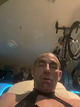 kinkycdslutsv online show from February 2026 05:40:02 PM