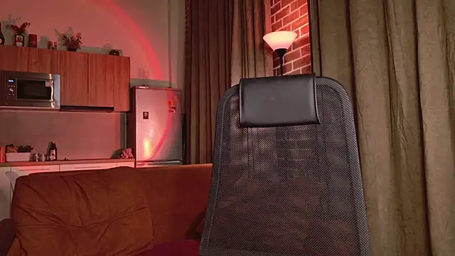 Cristmass princess online show from October 2025 08:05:02 PM