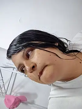 Miss balloonsmila online show from October 2025 10:54:02 PM