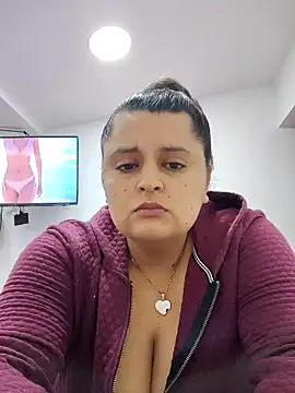 Miss balloonsmila online show from October 2025 03:47:02 AM