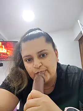 Miss balloonsmila online show from November 2025 11:10:02 PM