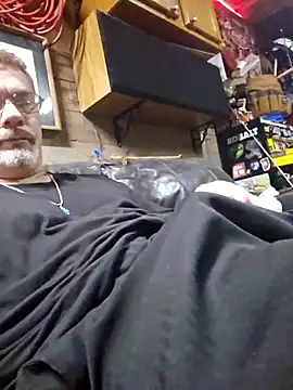 tileguyyy online show from September 2025 04:04:02 AM