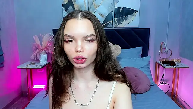 Curvy Dynamite  online show from December 2025 01:10:02 AM