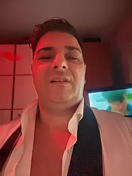 SecretlyDD online show from February 2025 03:18:02 PM