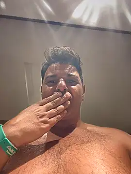 SecretlyDD online show from March 2025 03:37:01 PM