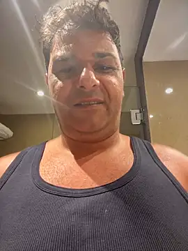 SecretlyDD online show from March 2025 04:24:01 PM