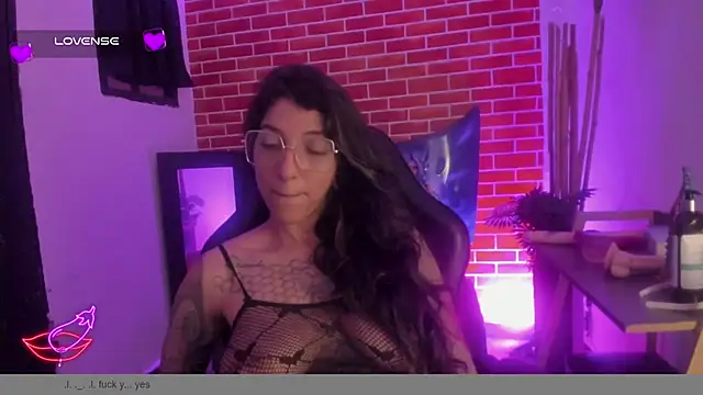 marlenna online show from October 2025 12:16:02 PM