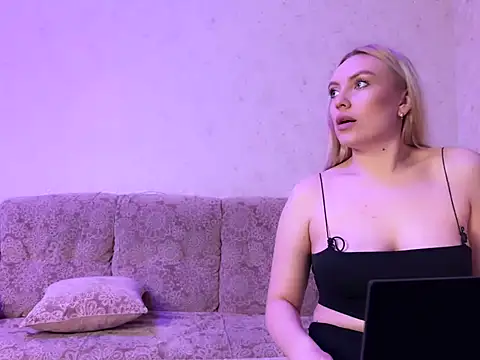 AzallandRoom online show from December 2025 06:16:01 PM