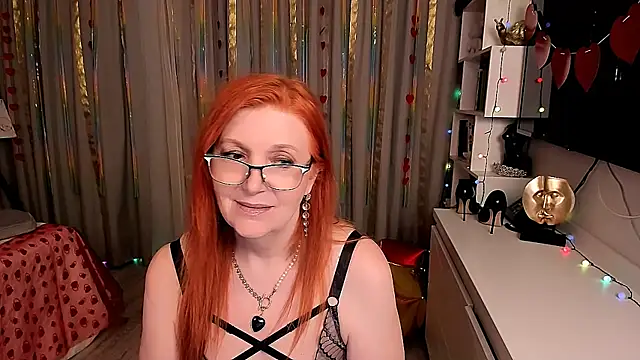 Snapshot of Fire-Fox-One chatting on February 2025 12:43:01 AM Fire-Fox-One online show from February 2025 12:43:01 AM