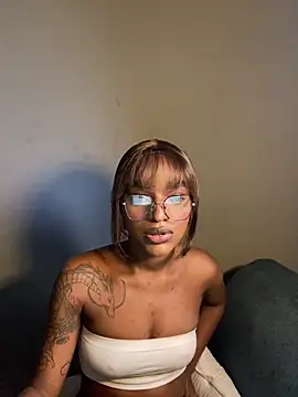 Zizi-campbel online show from February 2026 08:41:01 AM