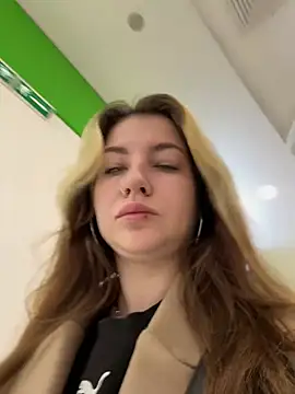 Snapshot of MayaMystic chatting on January 2025 08:00:01 AM MayaMystic online show from January 2025 08:00:01 AM