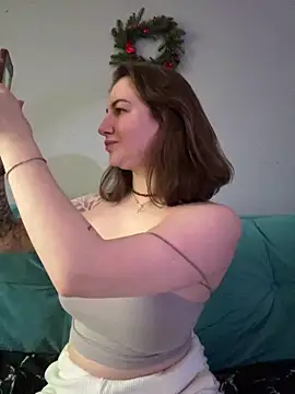 MayaMystic online show from December 2025 01:06:01 PM