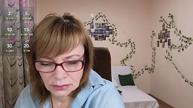 Miss Moren online show from November 2025 04:34:02 AM