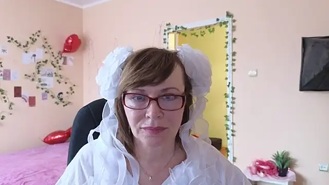 Miss Moren online show from April 2026 09:40:02 AM