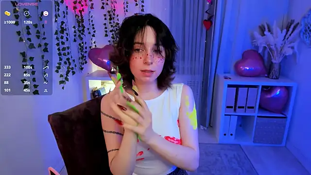 lilithlunna online show from February 2025 01:03:01 AM