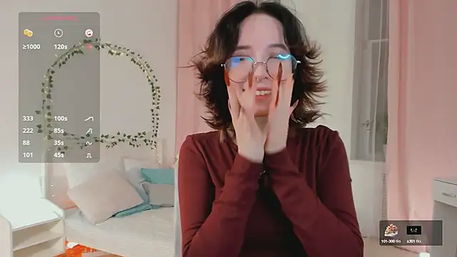 lilithlunna online show from February 2025 07:25:01 PM