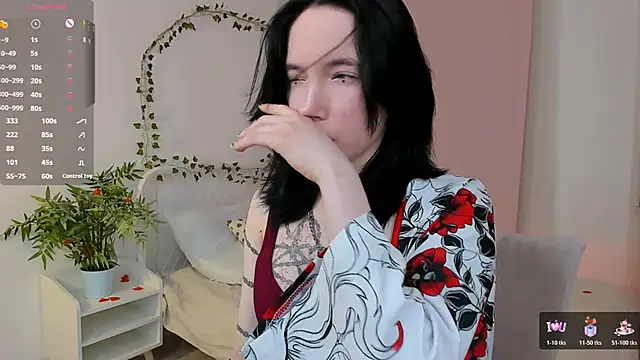 lilithlunna online show from October 2025 10:21:02 PM