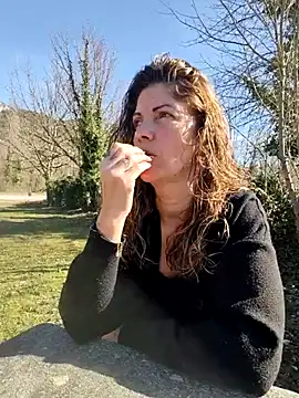 sansan2411 online show from February 2026 01:21:01 PM