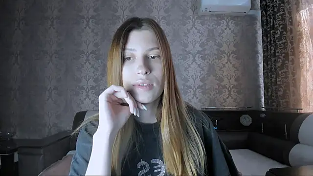 Agnes Allenn online show from September 2025 10:05:01 AM