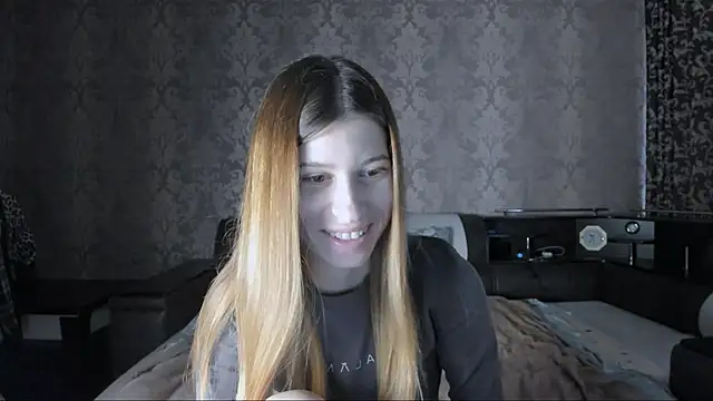 Agnes Allenn online show from October 2025 10:22:02 AM