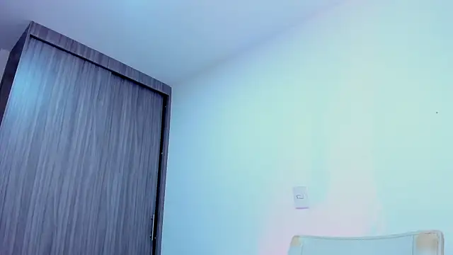 Sara Leblanc online show from October 2025 04:06:02 PM