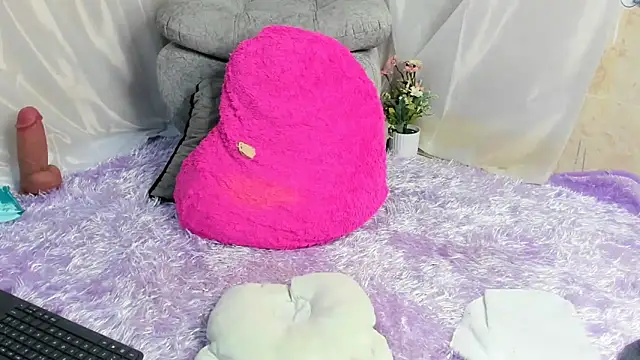 evaFiore online show from December 2025 07:21:01 PM