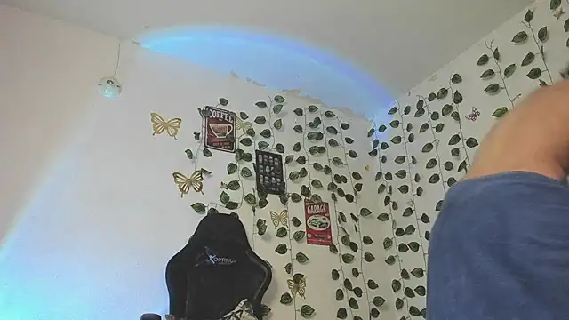 Snapshot of skinny_dann chatting on February 2025 02:28:01 AM skinny dann online show from February 2025 02:28:01 AM