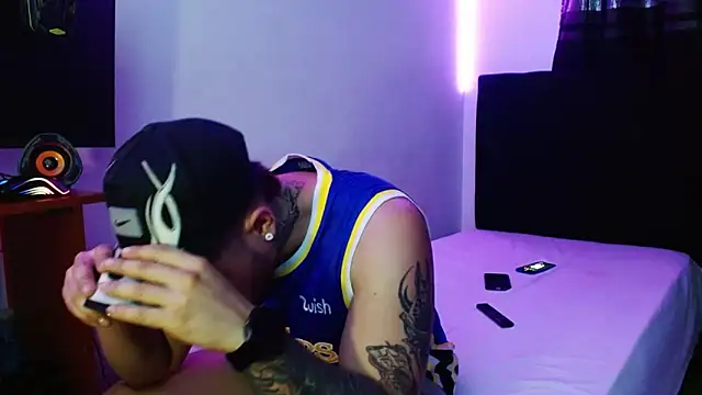 Snapshot of miia-liiam chatting on February 2026 06:45:02 AM miia-liiam online show from February 2026 06:45:02 AM