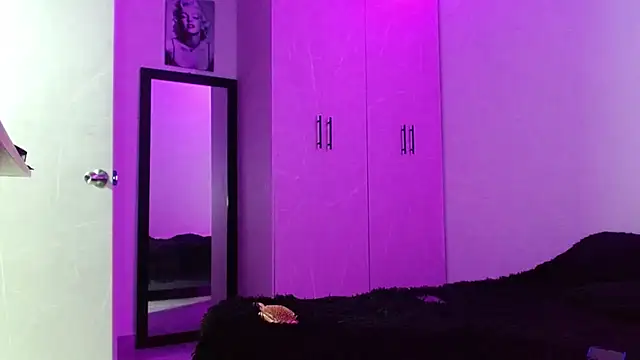 miia-liiam online show from March 2026 05:59:01 AM