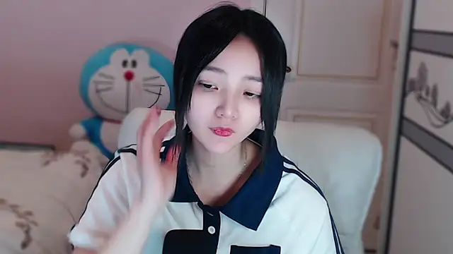 xiao-xiao-D online show from March 2025 12:37:01 PM