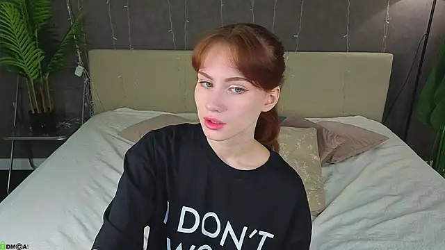 Mollly Rouge online show from April 2026 12:20:02 AM