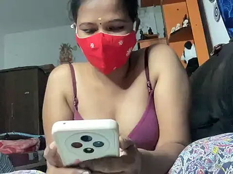 Snapshot of Tamil_Sanjana_ chatting on December 2025 04:58:02 PM Tamil Sanjana online show from December 2025 04:58:02 PM