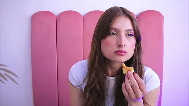 Daisha Riley online show from January 2025 12:39:02 PM