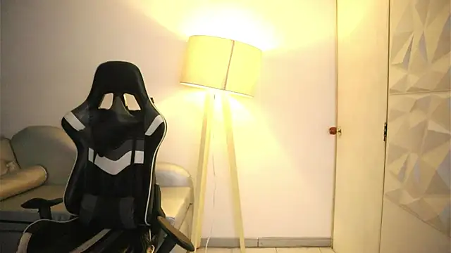 Daisha Riley online show from November 2025 03:45:02 PM