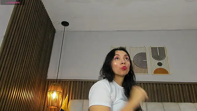 Snapshot of PerlaPreciosa chatting on July 2026 04:05:02 AM PerlaPreciosa online show from July 2026 04:05:02 AM