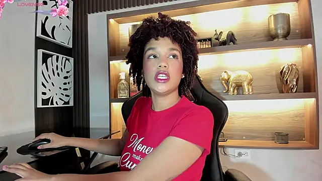 loladupont online show from February 2025 11:54:02 AM