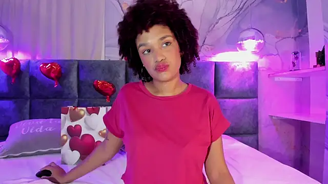 loladupont online show from February 2025 11:34:02 AM