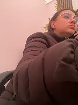 Snapshot of michell_boobs_ chatting on November 2025 01:44:02 PM michell boobs online show from November 2025 01:44:02 PM