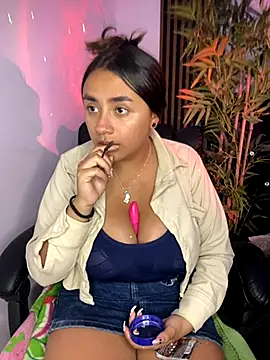 Snapshot of michell_boobs_ chatting on November 2025 01:32:02 PM michell boobs online show from November 2025 01:32:02 PM