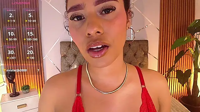 charlottee white online show from May 2026 08:24:02 PM