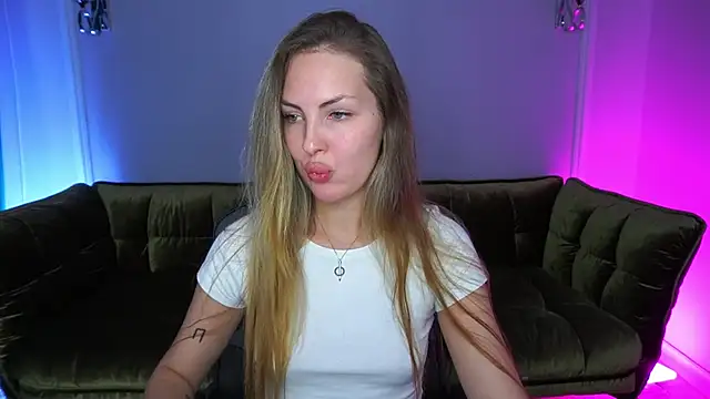 LexxiJoy online show from October 2025 07:53:01 PM